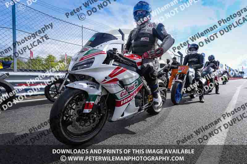 donington no limits trackday;donington park photographs;donington trackday photographs;no limits trackdays;peter wileman photography;trackday digital images;trackday photos